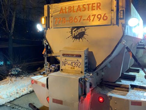 Alblaster snow truck back