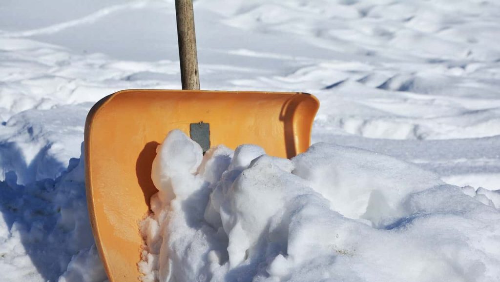 Snow Removal Safety Tips for Commercial Properties
